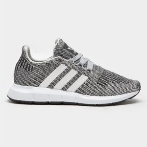Adidas Swift Run 5Y or Women’s 6.5